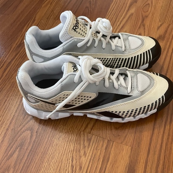 Reebok Zig Tech Mens Shoe Size 5